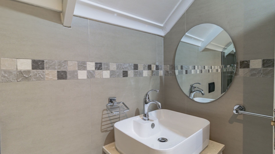 4 Bedroom Property for Sale in Grotto Bay Western Cape